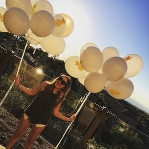 Meet your Posher, Larissa